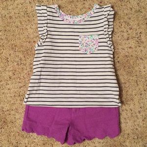 Stripped blue & white shirt with shorts. Size 3T.